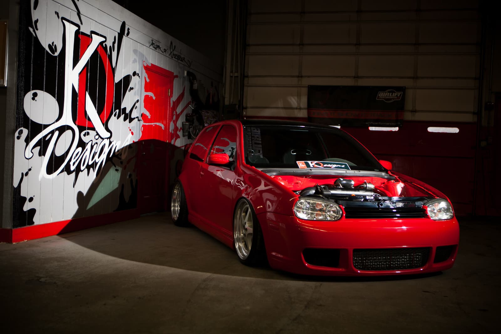 Kyle Duquesnay’s MK4 Golf on Air Lift Performance air suspension
